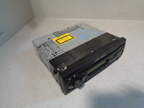 Discovery 2 Stereo Head Unit Radio CD Player XQE000161PMA Land Rover R19034