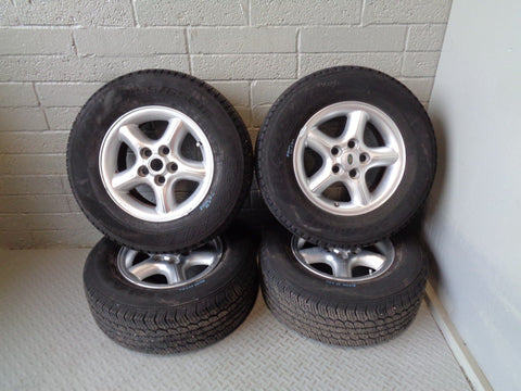 Discovery 2 Alloy Wheels with Tyres Set of 4x 255/65R16 Land Rover R18044
