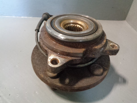Discovery 2 Hub Bare with ABS Sensor Off Side Rear TD5 Land