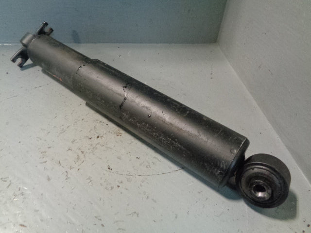 Discovery 2 Front Shock Absorber KYB Land Rover 1998 to 2004