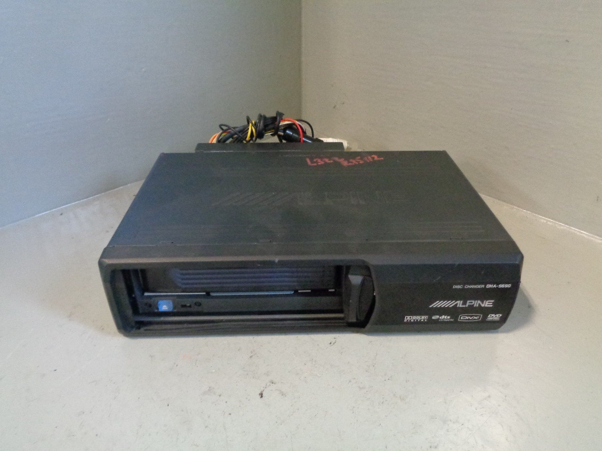 アルパイン DVDチェンジャー DHA-S690 Alpine DHA-S690 6 Disc DVD CD Changer Ai-NET Compatible with