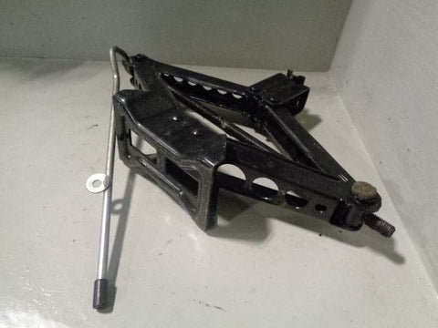 Freelander 2 Scissor Jack with Handle and Wheel Brace Land Rover 2006 to 2014