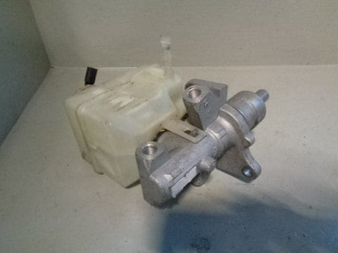 Discovery 3 Brake Master Cylinder for Automatic Land Rover