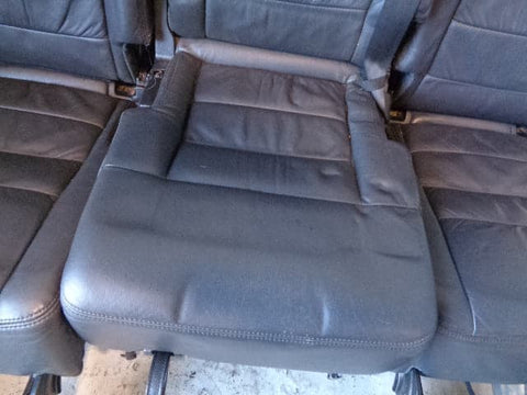 Discovery 3 Seats Black Soft Leather Electric x 5 Land Rover 2004 to 2009 K29112
