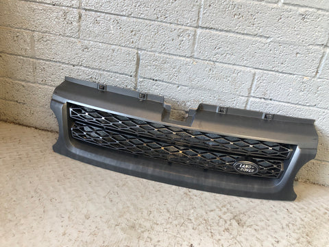 Range Rover Sport Front Grille Facelift in Grey and Silver 2009 to 2013 L28096