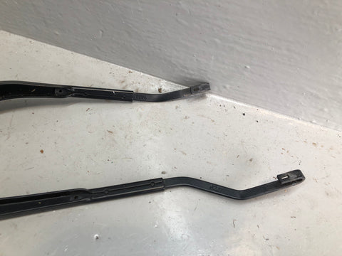 Range Rover Sport Wiper Arms Windscreen Front Pair L494 2014 to 2022