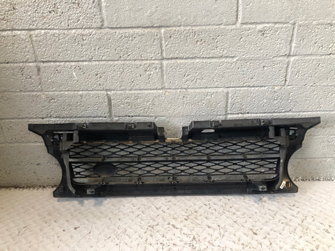 Range Rover Sport Front Grille Facelift in Blackj and Silver 2009 to 2013 J14106