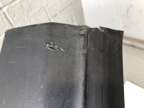 Discovery 3 Lower Door Moulding Trim Near Side Front Land Rover J14096