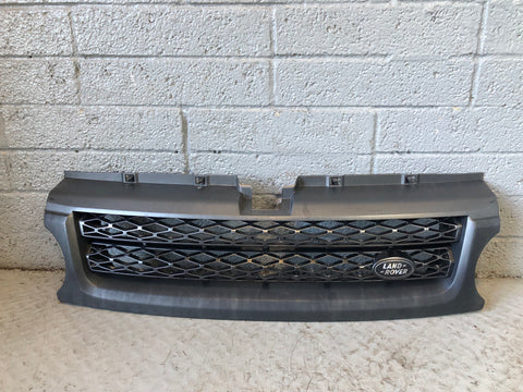 Range Rover Sport Front Grille Facelift in Grey and Silver 2009 to 2013 L28096