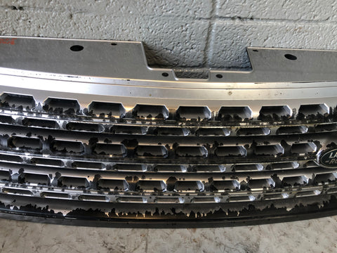 Range Rover L405 Grille Front in Grey Pre-Facelift 2013 to 2015 L15056