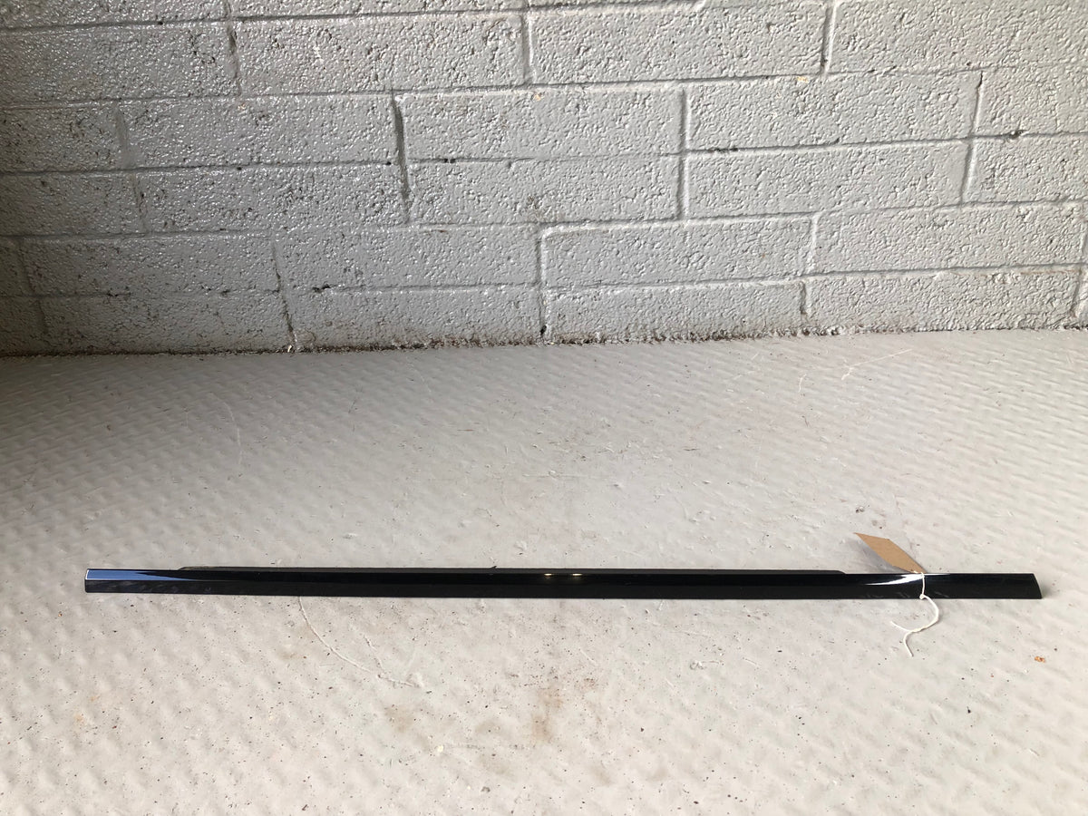 Range Rover Sport Window Weather Strip External Near Side Rear Black L494