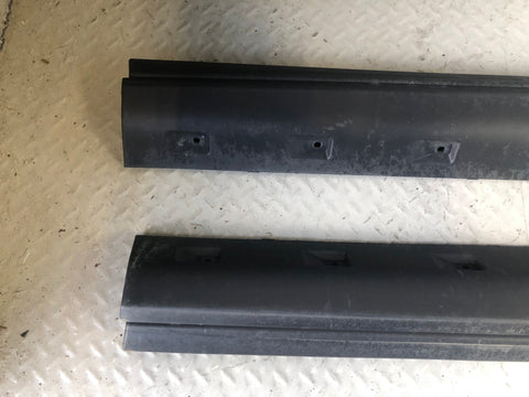 Discovery 3 or 4 Sill Trim Cover Protector Pair Land Rover 2004 to 2014 D03086
