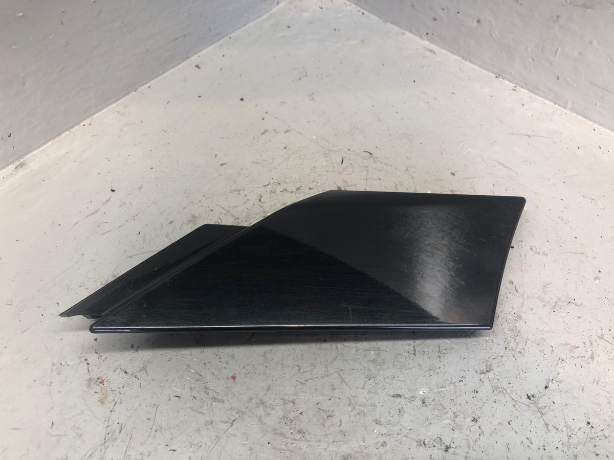Discovery Sport Wing Trim Near Side FK72-16D281-AD Santorini Black Land Rover