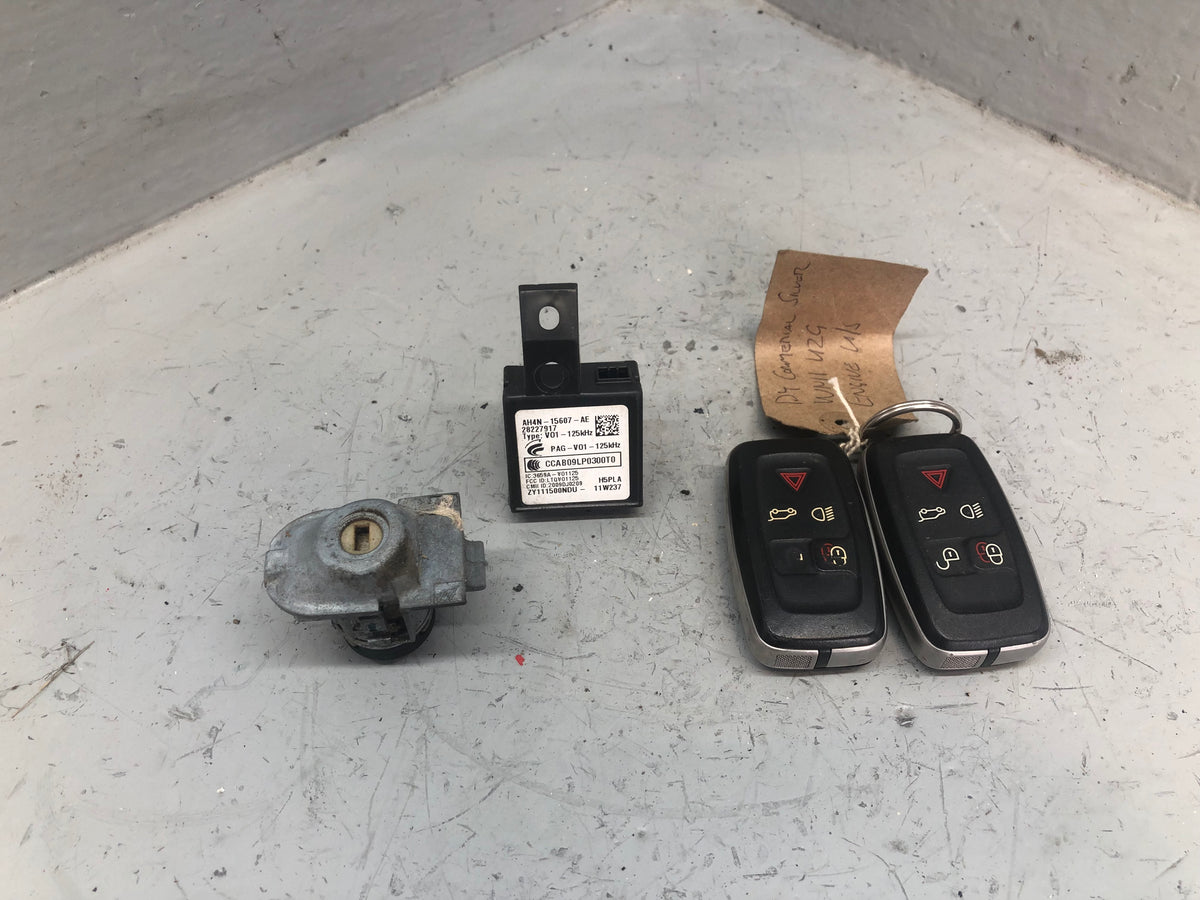 Discovery 4 Key Remotes and Blades with Door Lock Land Rover 2009 to 2014 D03086