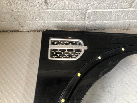 Discovery 4 Front Wing Off Side Santorini Black LRC 820 2009 to 2016 D27056