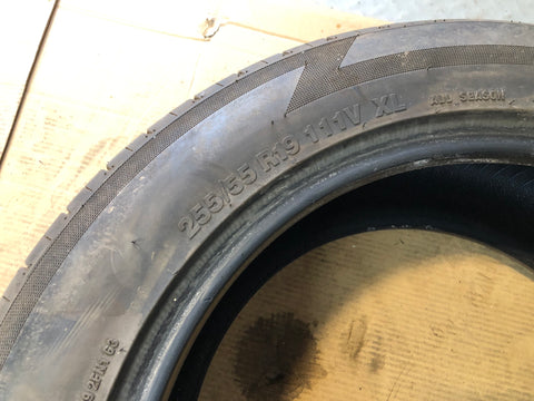 Accelera Part Worn Tyre 255/55R19 5mm Tread 255 55 19 D03086A