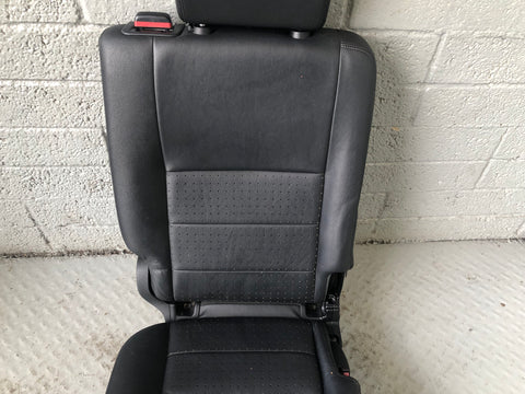 Discovery 3 Seats Rear Middle Row in Black Land Rover 2004 to 2009 J17076