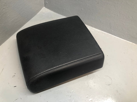 Range Rover Evoque Centre Console Armrest Lid in Ebony Black L538 L03066