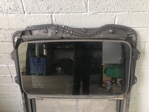 Range Rover Sport Sunroof Complete with Motor and Blind L320 2005 to 2009 D17066