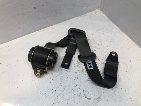Discovery 2 Seat Belt Off Side Rear 2nd Middle Row Black Land Rover 1998 to 2004