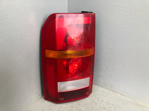 Discovery 3 Tail Light Cluster Near Side Rear XFB000573 2004 to 2009 L03096