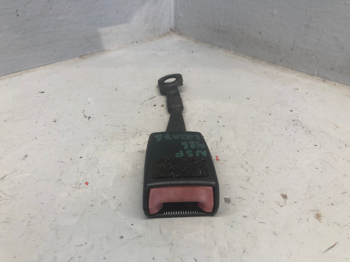 Porsche Boxster S Seat Belt Buckle Clasp Front Left 996.803.183.08 1996 to 2004
