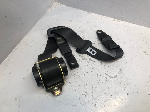 Discovery 2 Seat Belt Off Side Rear 2nd Middle Row Black Land Rover 1998 to 2004