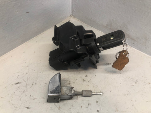 Range Rover L322 Ignition Barrel with Key Lock Set 3.6 TDV8 2006 to 2009 D01076
