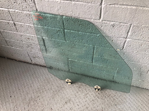 Discovery 4 Window Glass Off Side Front Door Land Rover 2009 to 2016 D03086