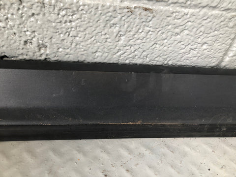 Discovery 3 Lower Door Moulding Trim Near Side Front Land Rover J14096