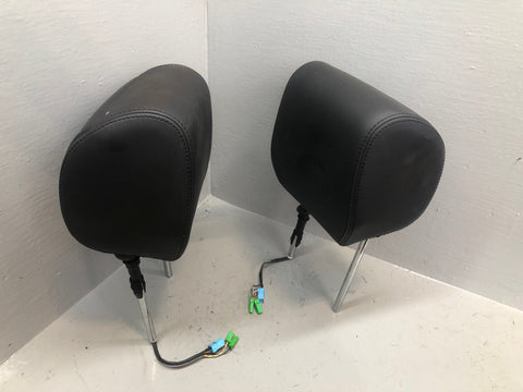 Range Rover Evoque Head Rests Pair With Screens Black Leather With Remote Kit