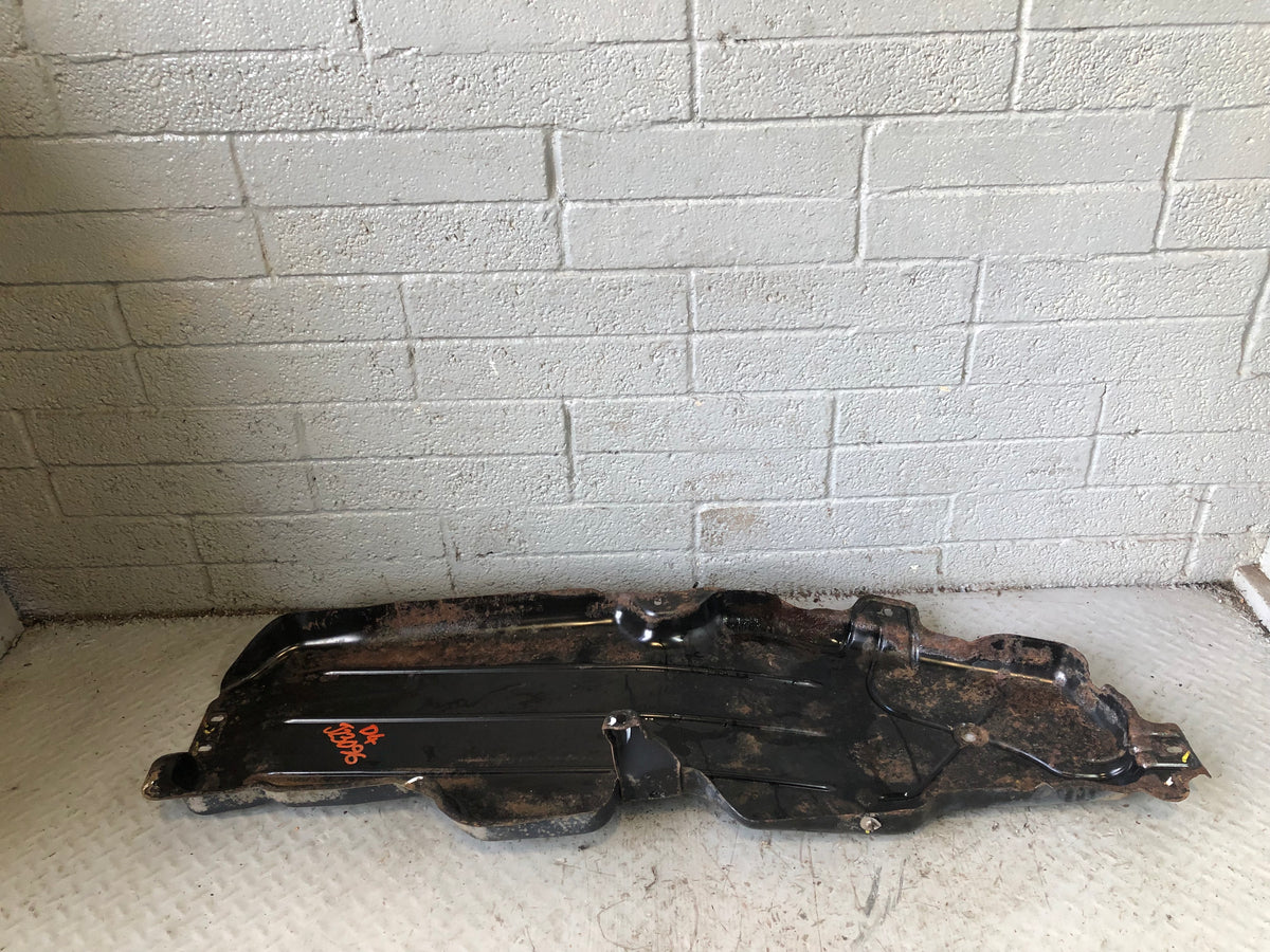 Discovery 4 Fuel Tank Guard LR015384 Land Rover 2009 to 2016 J23096
