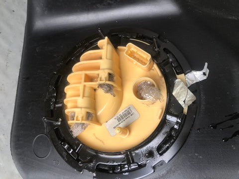 Range Rover Evoque Fuel Tank Plastic and Sender Pump BJ32-9K007-EE 2011 to 2018