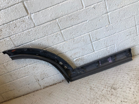 Discovery 4 Door Arch Trim Near Side Rear Sumatra Black Land Rover