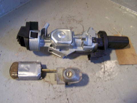 Discovery 3 Lock Set Ignition Barrel Lock with 2 x Keys Fob Land Rover L04075