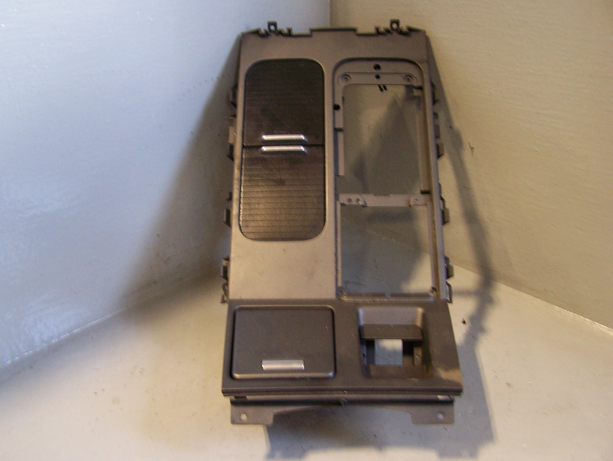 Range Rover L322 Centre Console Fascia Cup Holders 12V Port Black 2006 to 2013