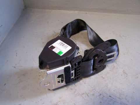 Discovery Sport Seat Belt Off Side Rear Middle Row L550 Land Rover 2014 to 2019