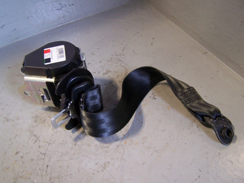 Discovery Sport Seat Belt Near Side Rear Middle Row L550 Land Rover 2014 to 2019