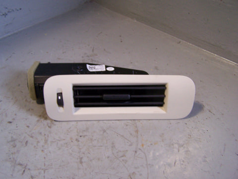 Discovery Sport Air Vent Off Side Right C Pillar L550 Land Rover 2014 to 2019