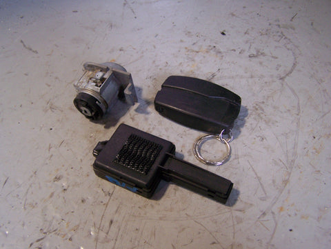 Freelander 2 x 1 Key Door Lock and Reciever Land Rover 2006 to 2015 R07075