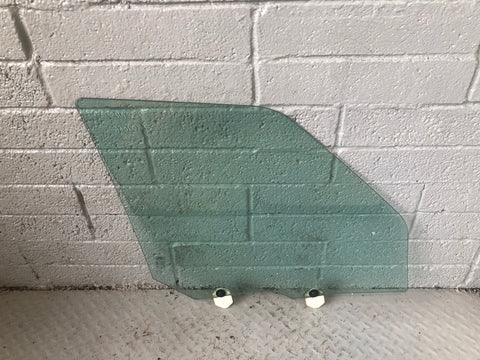 Discovery 3 Window Glass Near Side Front Land Rover 2004 to 2009 K02066