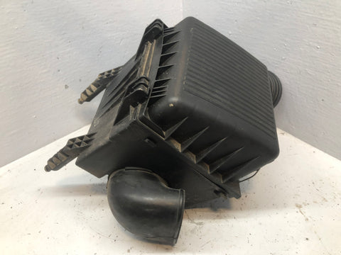 Discovery 2 Air Box Filter Housing 2.5 TD5 15p L318 Land Rover 2002 to 2004