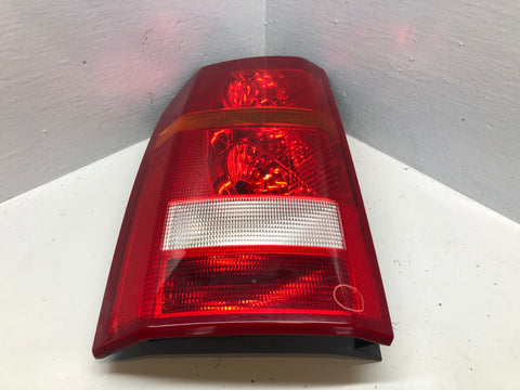 Discovery 3 Tail Light Cluster Near Side Rear XFB000573 2004 to 2009 L07106