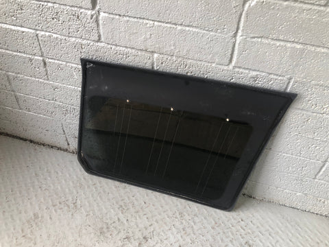 Discovery 4 Window Glass Quarter Near Side Rear Land Rover 2009 to 2016