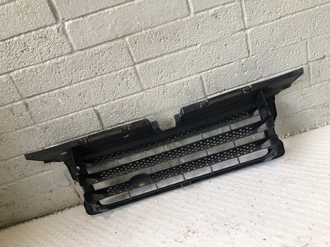 Range Rover Sport Front Grille Pre Facelift in Grey L320 2005 to 2009