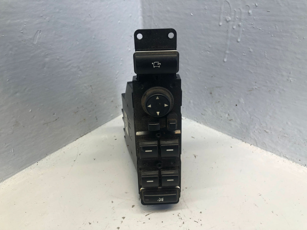 Range Rover L322 Window Switch Pack Off Side Front YUD000301PUY 2002 to 2009