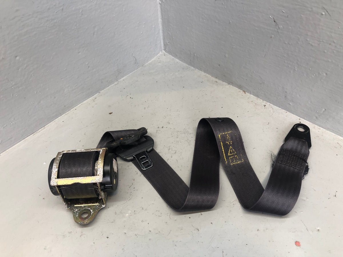 Discovery 2 Seat Belt Assembly Near Side Front in Grey Land Rover 1998 to 2004