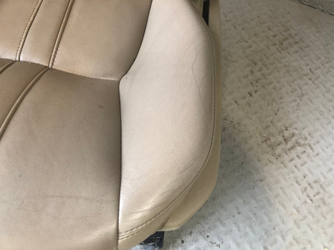 Discovery 4 Seats Leather Manual x 5 in Almond Land Rover 2009 to 2014 K18066