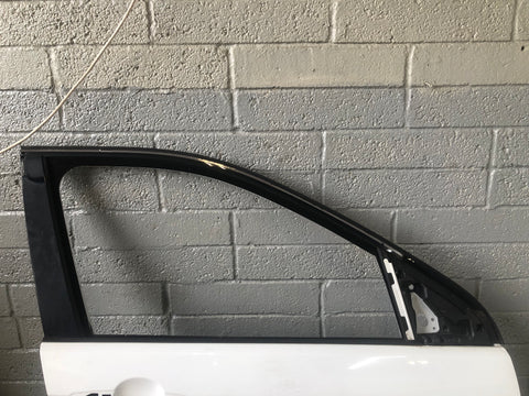 Discovery Sport Door Off Side Front in Fuji White L550 Land Rover L15066