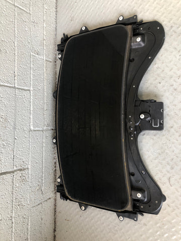 Discovery 3 Sunroof Complete with Motor and Blind Land Rover 2004 to 2009 J17076